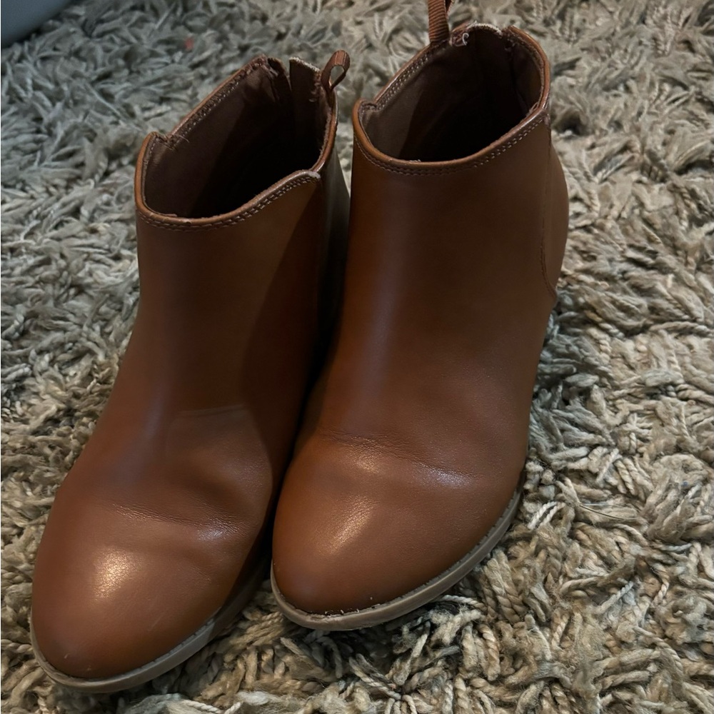 Old navy boots